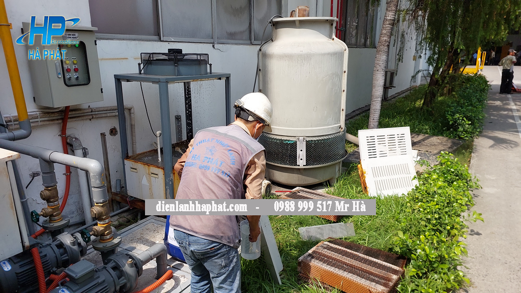 Tiến hành sửa máy lạnh sau khi nhận được sự đồng ý với mức giá từ khách hàng.Sửa Máy Lạnh Công nghiệp Bến Cát